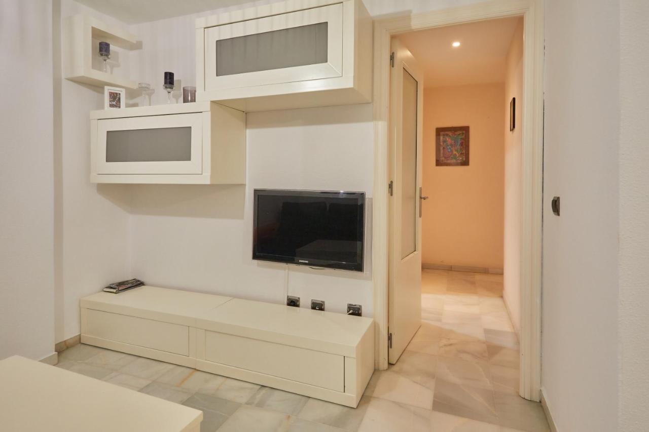 Two Bedrooms Leonor Davalos Sevilla Bagian luar foto