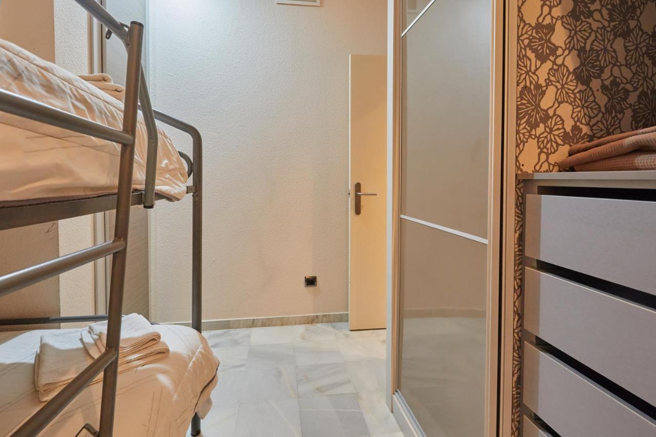 Two Bedrooms Leonor Davalos Sevilla Bagian luar foto